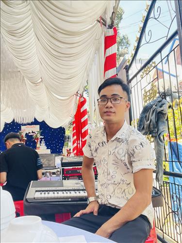 hẹn hò - Khiếu-Male -Age:18 - Single-Đồng Nai-Lover - Best dating website, dating with vietnamese person, finding girlfriend, boyfriend.