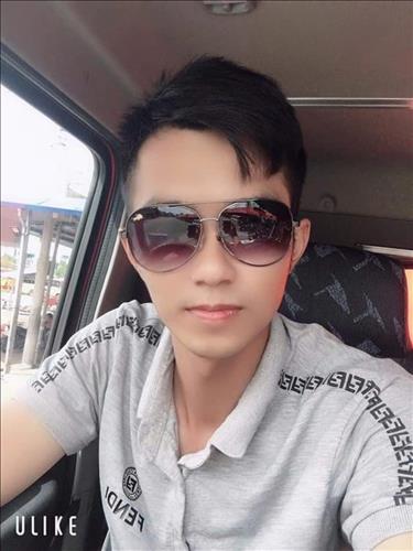 hẹn hò - Hiếu Trần-Nam -Tuổi:32 - Độc thân-TP Hồ Chí Minh-Tìm bạn tâm sự