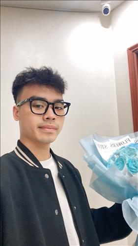 hẹn hò - Huân Vy-Nam -Tuổi:22 - Độc thân-Hà Nội-Tìm bạn bè mới