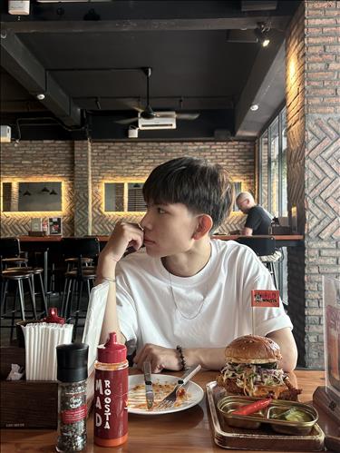 hẹn hò - Hoàng Trần-Male -Age:18 - Single--Lover - Best dating website, dating with vietnamese person, finding girlfriend, boyfriend.