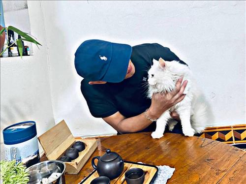 hẹn hò - Louis Koo-Nam -Tuổi:35 - Độc thân-Quảng Ninh-Người yêu lâu dài