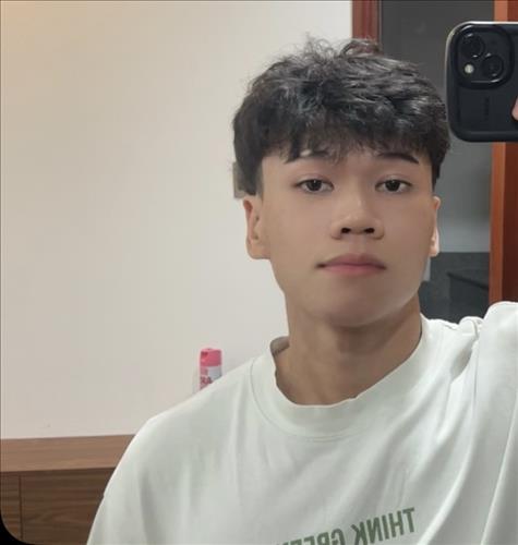 hẹn hò - Tung-Male -Age:19 - Single-TP Hồ Chí Minh-Short Term - Best dating website, dating with vietnamese person, finding girlfriend, boyfriend.