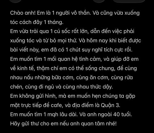 Cô gái tóc 3 phân. 