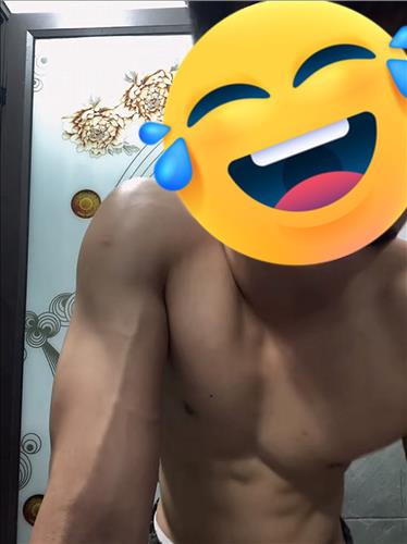 Việt Hoàng