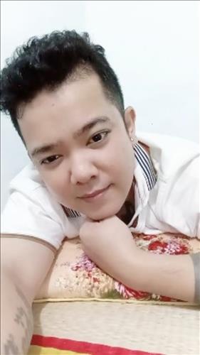 Hữu tình Trần