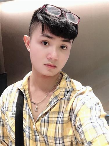 hẹn hò - Đức Bùi-Gay -Age:25 - Single-TP Hồ Chí Minh-Lover - Best dating website, dating with vietnamese person, finding girlfriend, boyfriend.