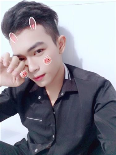 hẹn hò - Hiếu Thiên-Gay -Age:20 - Single-TP Hồ Chí Minh-Lover - Best dating website, dating with vietnamese person, finding girlfriend, boyfriend.